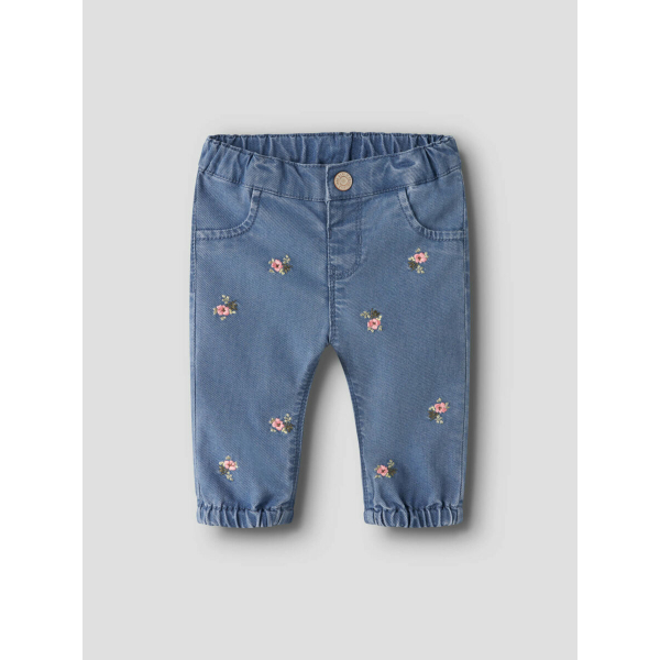 Bløde jeans med broderede blomster