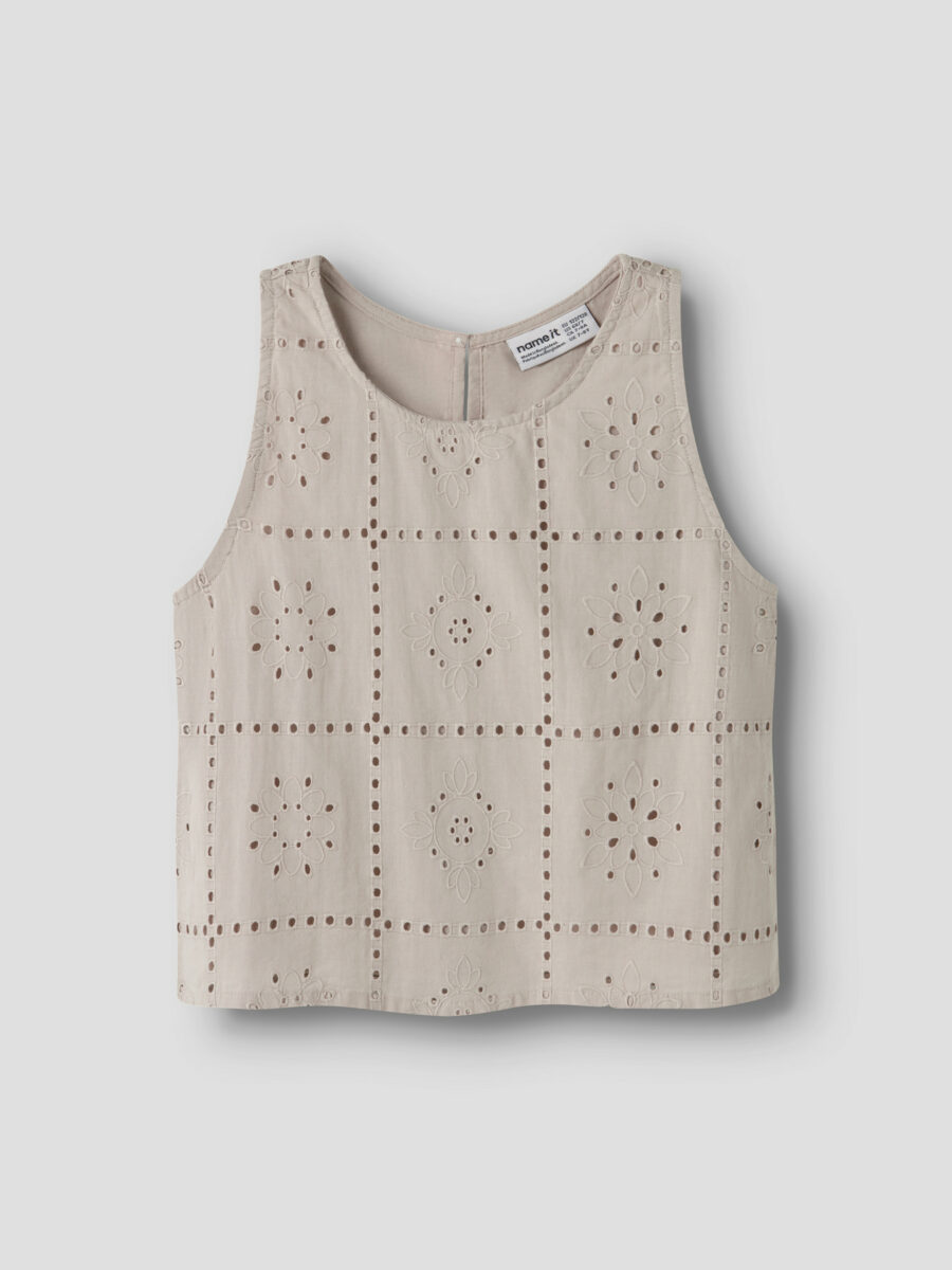 Name It top med broderi