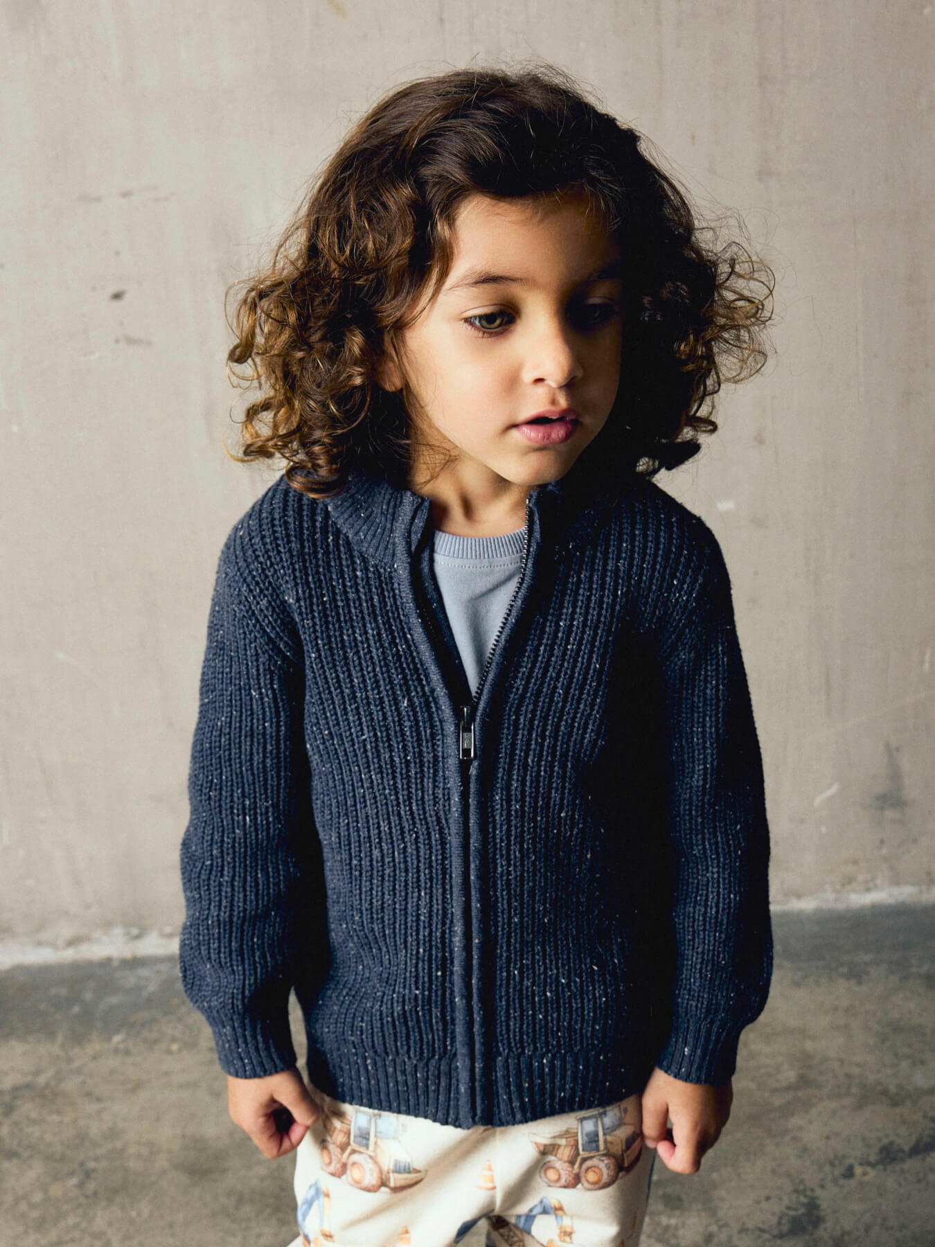Strikket cardigan til drenge