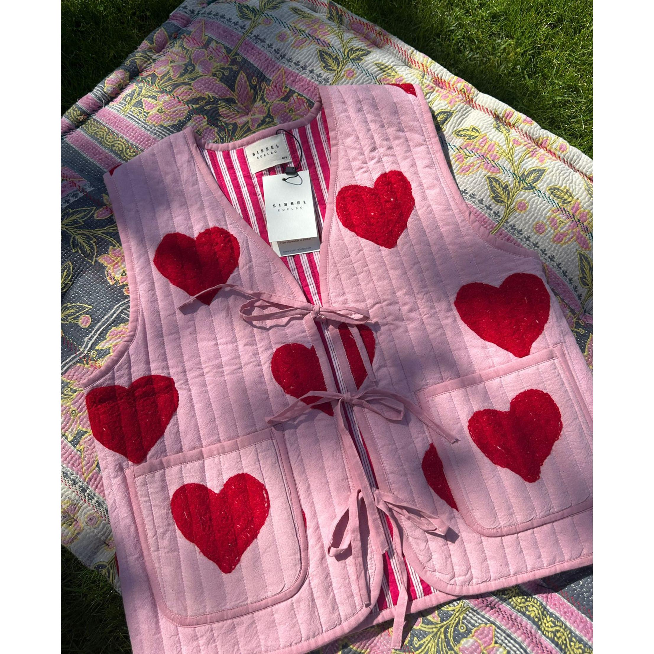 Sissel Edelbo - Qulitet vest - Honey Suzani - Red Heart - Billede 3